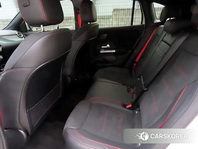 Mercedes-Benz GLA - Class H247 id 3512603 из Кореи 16