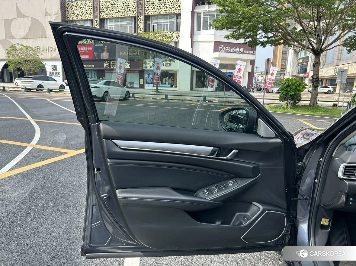 Honda Accord id 4454760 из Китая 17