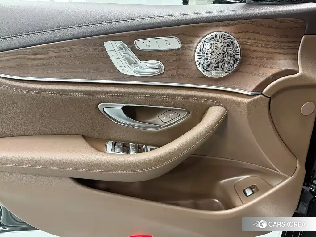 Mercedes-Benz E-Class id 4649298 из Китая 18