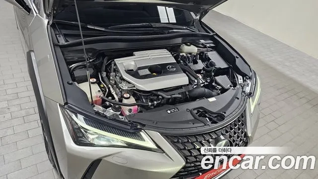 Lexus UX250h id 2946021 из Кореи 16