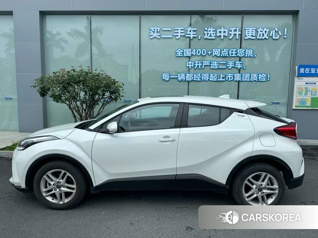 Toyota C-HR id 4333582 из Китая 8