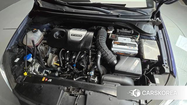 Hyundai Avante AD id 3861631 из Кореи 16