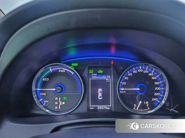 Toyota Corolla dual engine E+ id 4211102 из Китая 12