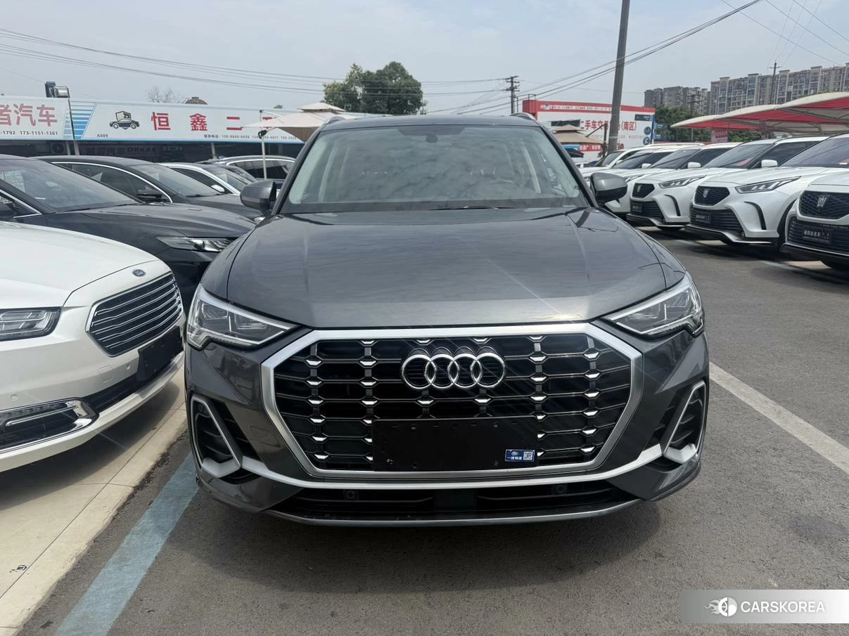 Audi Q3 2020 Темно-серый из Китая, фото 6