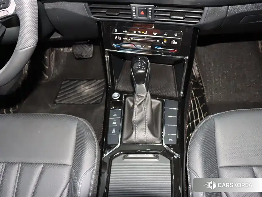 Volkswagen Passat id 4576565 из Китая 16