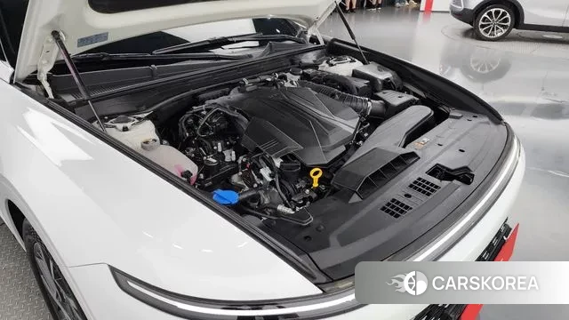 Hyundai Grandeur (GN7) id 3006934 из Кореи 16