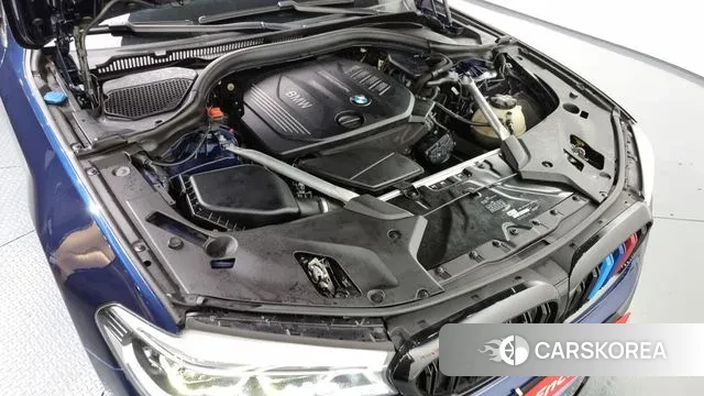 BMW 5 Series (G30) id 3351380 из Кореи 16