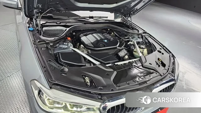 BMW 5 Series (G30) id 2990808 из Кореи 16