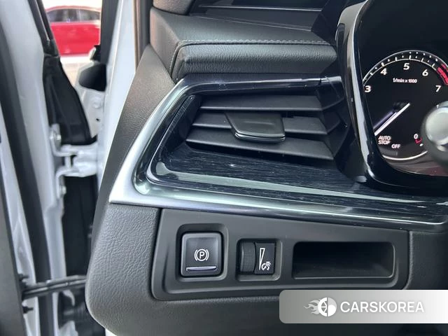 Cadillac XT5 id 4216402 из Китая 26
