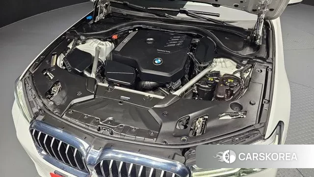 BMW 5 Series (G30) id 3348927 из Кореи 16