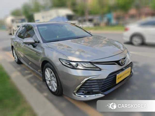 Toyota Camry 2021 Серебристо-серый из Китая, фото 6