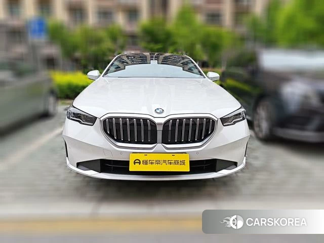 BMW 5 series 2025 Белый из Китая, фото 6