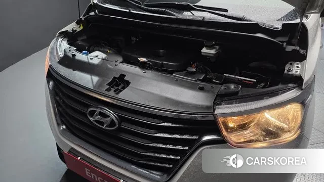 Hyundai The New Grand Starex id 3417617 из Кореи 16