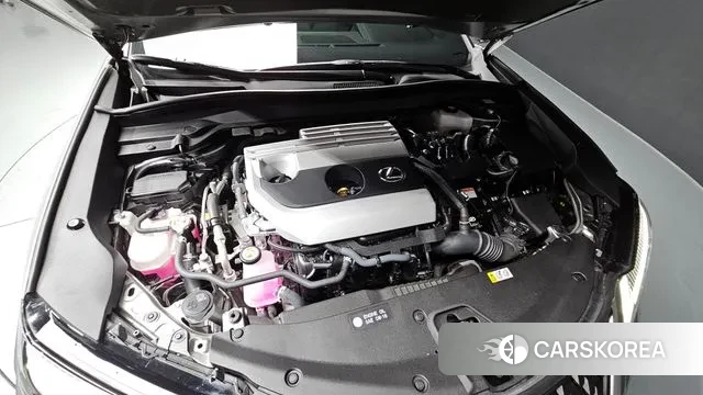 Lexus UX250h id 3223650 из Кореи 16