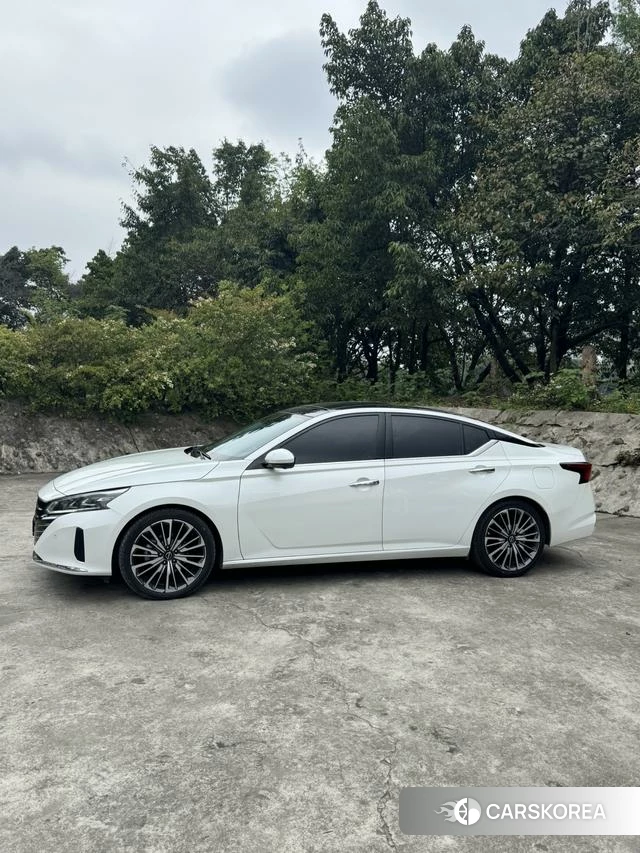 Nissan Teana id 4262059 из Китая 8