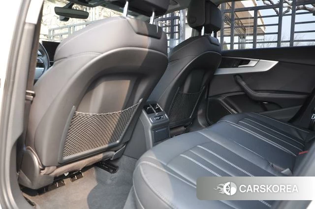 Audi A4L id 4205759 из Китая 12