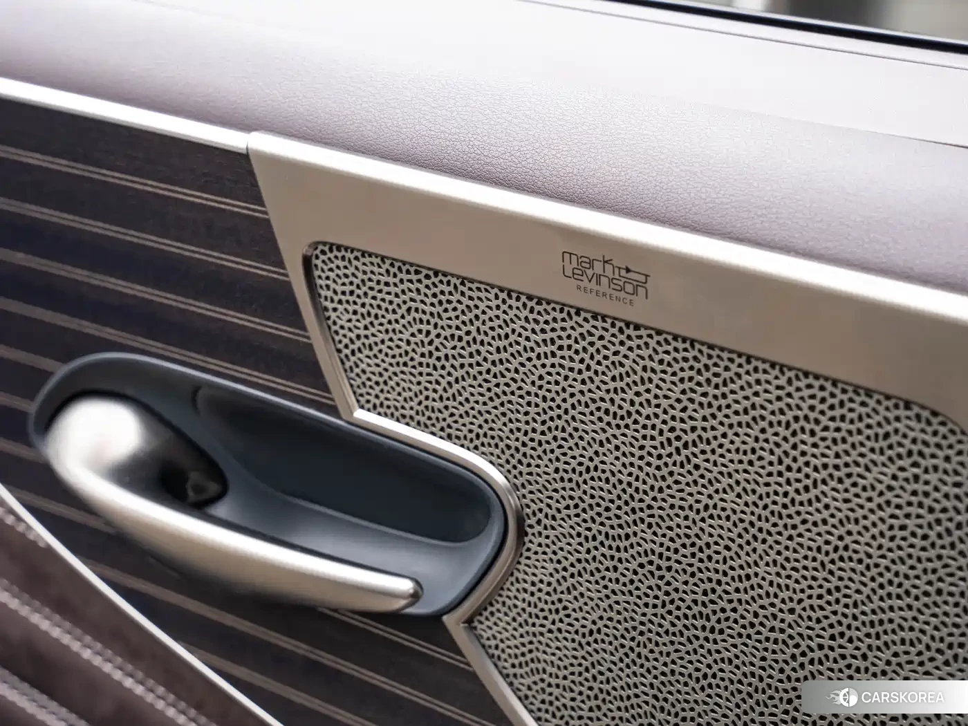 Lexus LS id 4553721 из Китая 20