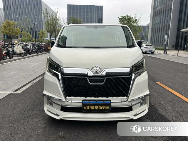 Toyota Hiace 2023 Белый из Китая, фото 6