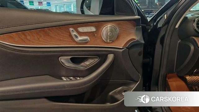Mercedes-Benz E-class id 4333459 из Китая 8