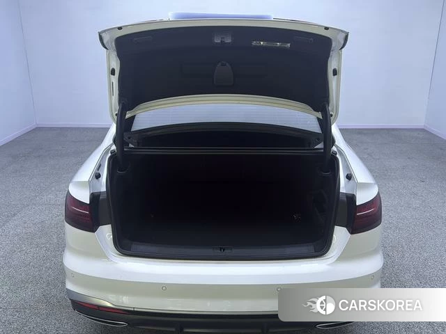 Audi A4L id 4273030 из Китая 16