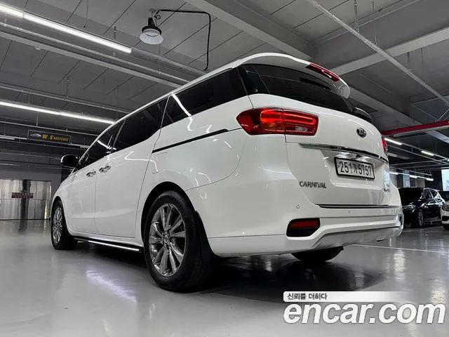 Kia The New Carnival id 2692794 из Кореи 16