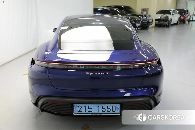 Porsche Taycan id 4624975 из Кореи 13
