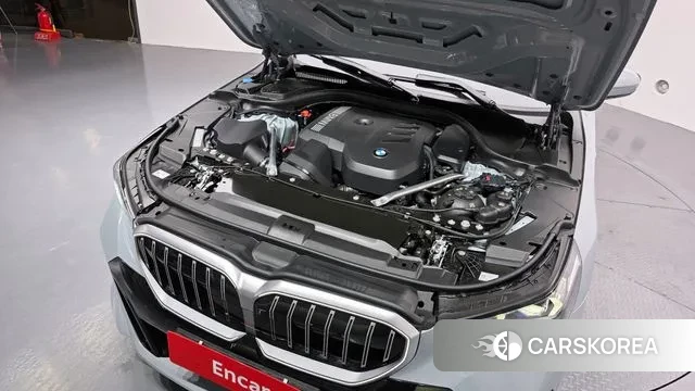 BMW 5 Series (G60) id 3511997 из Кореи 16