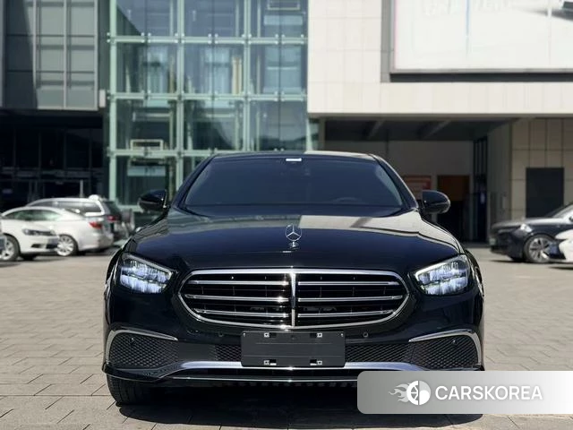Mercedes-Benz E-class 2023 Черный из Китая, фото 6