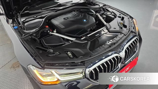 BMW 5 Series (G30) id 3859096 из Кореи 16