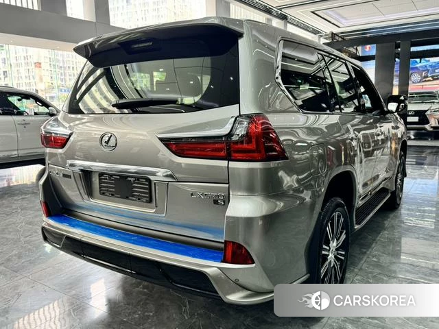 Lexus LX id 4333750 из Китая 9