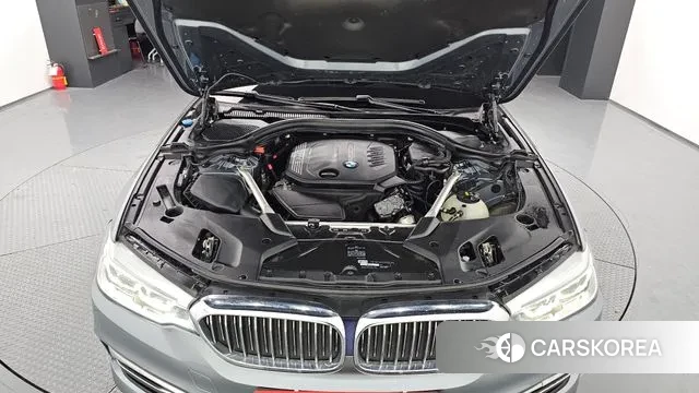 BMW 5 Series (G30) id 3616953 из Кореи 16