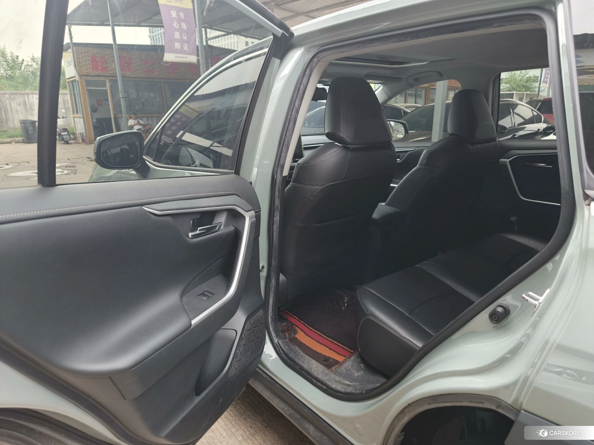 Toyota RAV4 id 4514750 из Китая 19