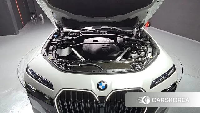 BMW 7 Series (G70) id 3466990 из Кореи 16