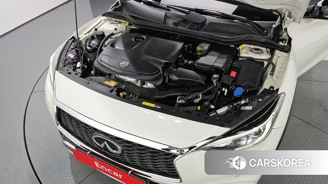 Infiniti QX30 id 3248703 из Кореи 16