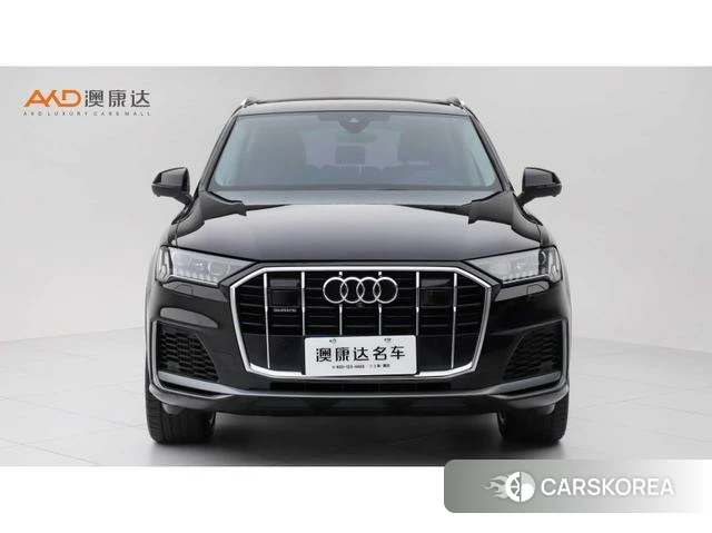 Audi Q7 2021 Черный из Китая, фото 6