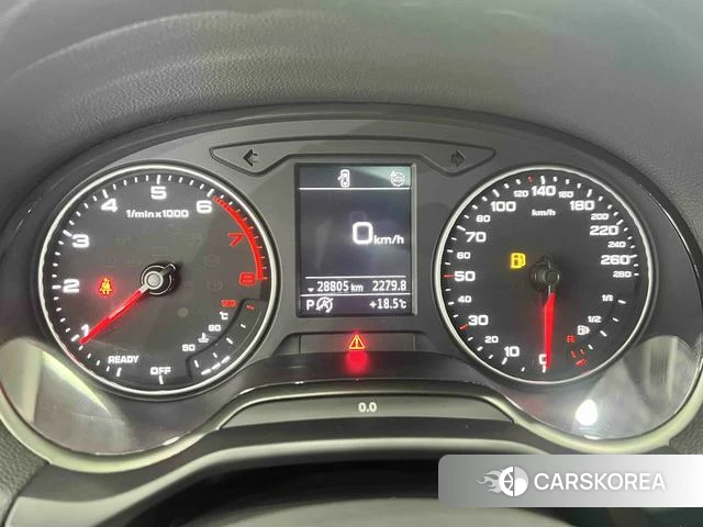 Audi Q2L id 4329037 из Китая 17