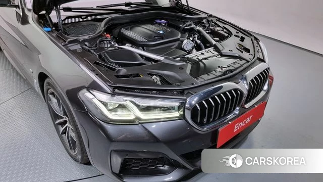 BMW 5 Series (G30) id 3827640 из Кореи 16