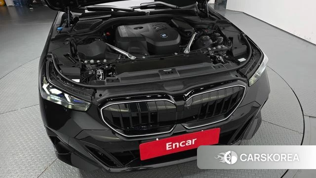 BMW 5 Series (G60) id 4791853 из Кореи 33