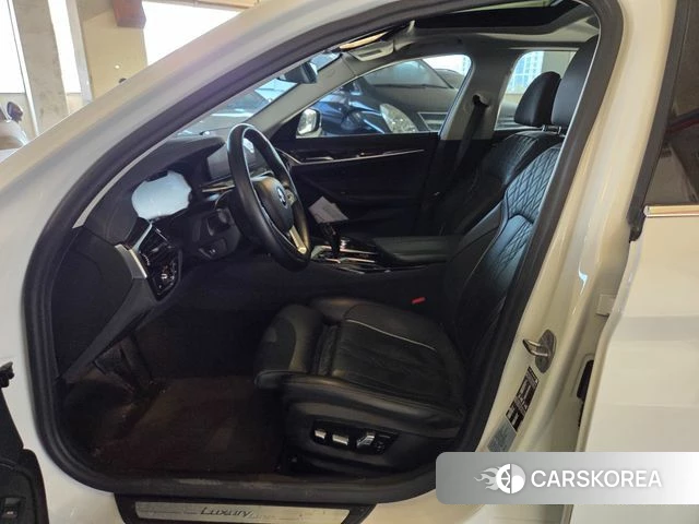 BMW 5 Series (G30) id 3889219 из Кореи 16