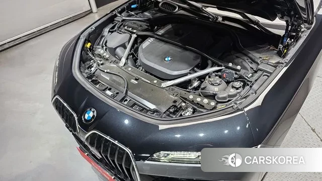 BMW 7 Series (G70) id 3739144 из Кореи 16