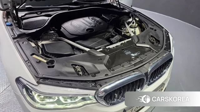 BMW 5 Series (G30) id 3779273 из Кореи 16