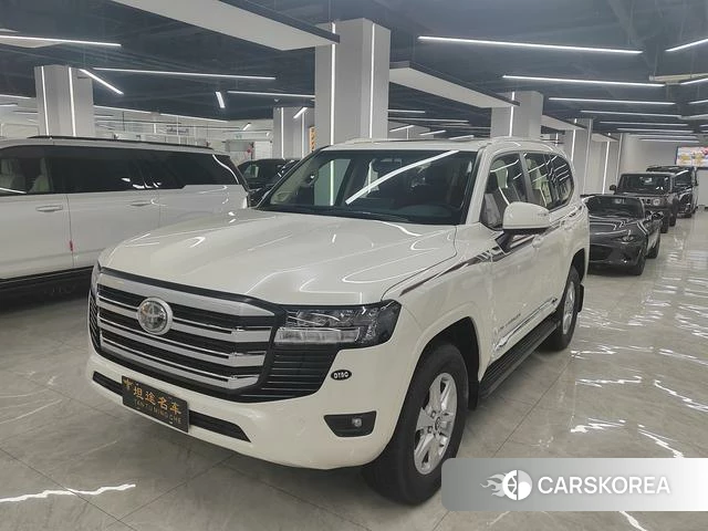 Toyota Land Cruiser (imported) 2025 Белый из Китая, фото 6