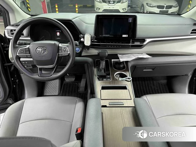 Toyota Grevia 2023 Черный из Китая, фото 6
