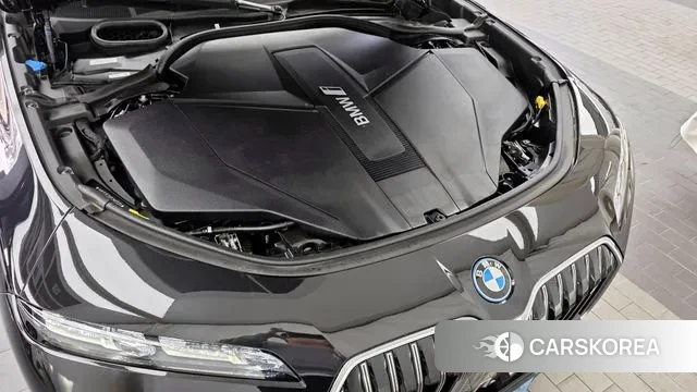 BMW i7 (G70) id 3310505 из Кореи 16