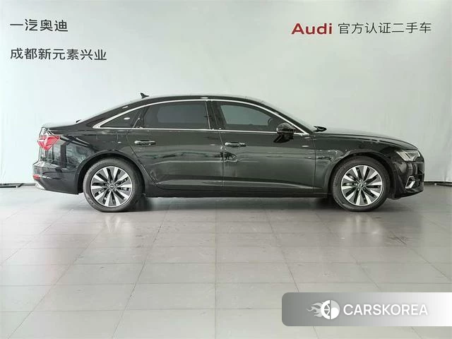 Audi A6L id 4306861 из Китая 9