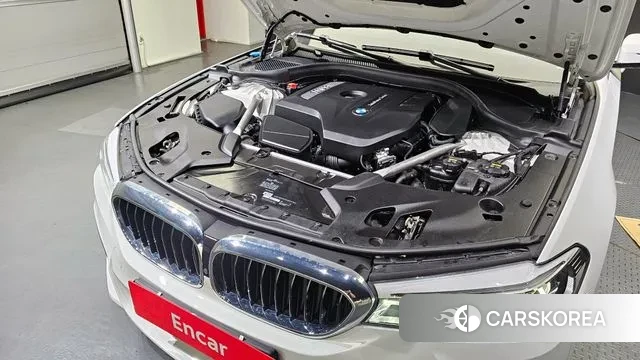 BMW 5 Series (G30) id 2971110 из Кореи 16