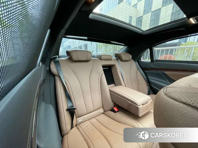 Mercedes-Benz S-class id 4209332 из Китая 20