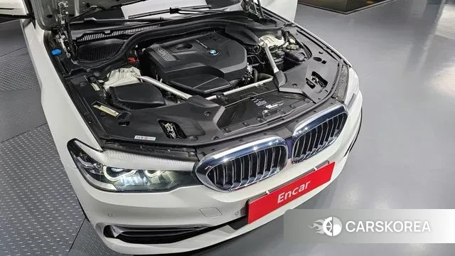 BMW 5 Series (G30) id 3292023 из Кореи 16