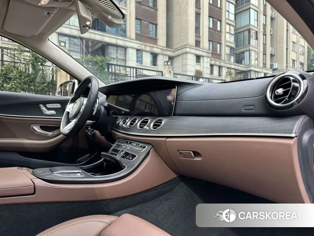 Mercedes-Benz E-class id 4212624 из Китая 15