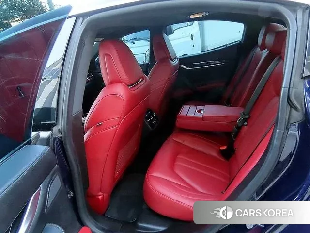 Maserati Ghibli id 3460131 из Кореи 16